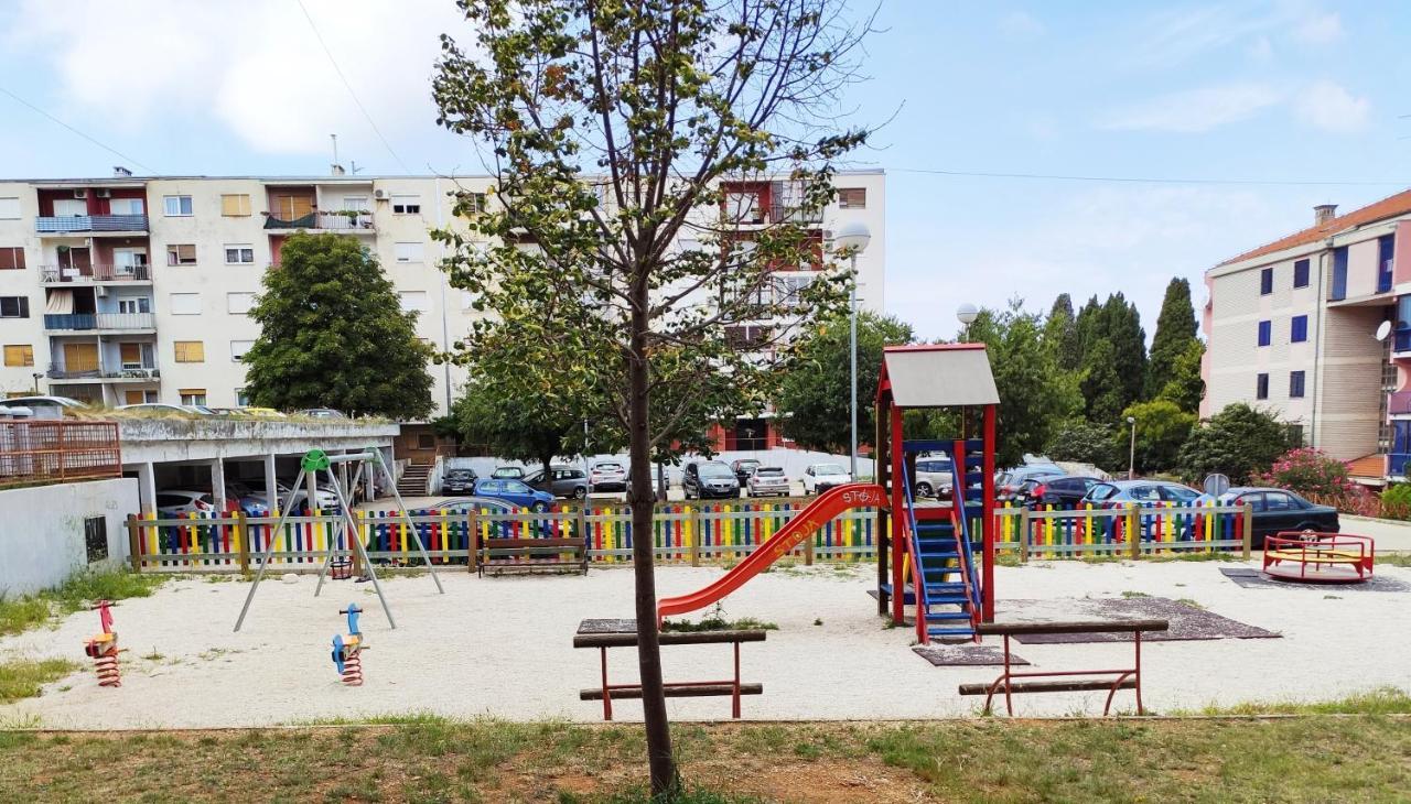 White Studio Apartman Πούλα Εξωτερικό φωτογραφία